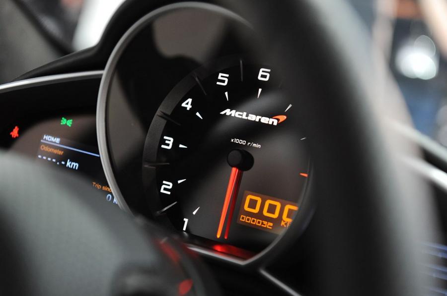  McLaren MP4-12C 2012 года  (фото 64 из 129)